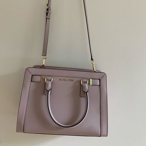 LIGHT PINK MICHAEL KORS SATCHEL